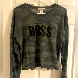 NWOT - CAMOUFLAGE LONG SLEEVE SUPER SOFT TEE